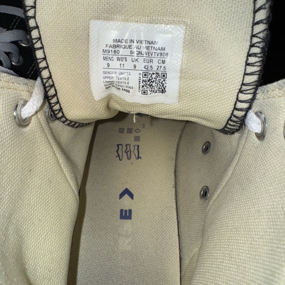 CONVERSE Chuck Taylor All Star Black High Top
Shoes SIZE 9 Black - Picture 7 of 8